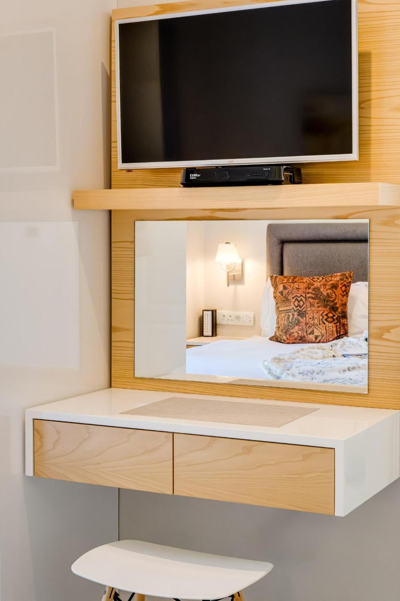 0m² 2 Slaapkamer, 1 Privé Badkamer In Camps Baai Appartement